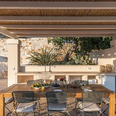 Historic Trullo In Puglia
