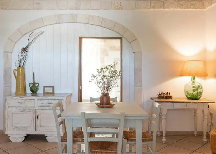 Historic Trullo In Puglia Ostuni