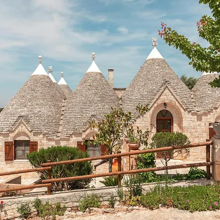 Historic Trullo In Puglia Ostuni
