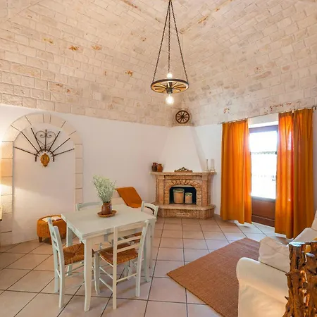 Historic Trullo In Puglia * אוסטוני